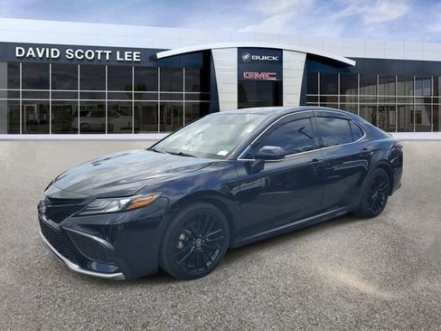 Used 2023 Toyota Camry XSE w/ Navigation Package FWD image 2