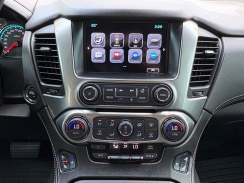 Used 2018 Chevrolet Tahoe Premier AWD/4WD image 14