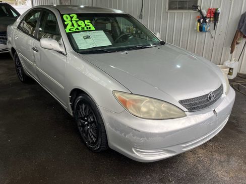 Used 2002 Toyota Camry SE image 3
