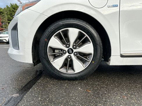 Used 2019 Hyundai Ioniq Limited w/ Ultimate Package 02 image 17