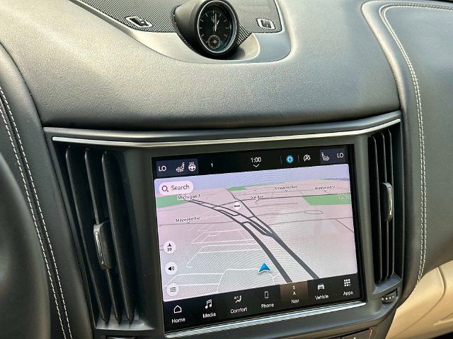Used 2021 Maserati Levante GranLusso AWD/4WD image 27