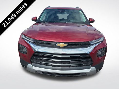 Used 2023 Chevrolet TrailBlazer LT FWD image 3
