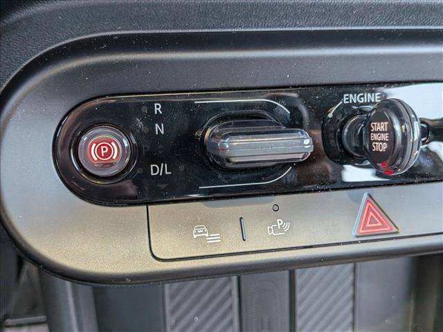 Used 2025 MINI Cooper 2-Door Hardtop FWD image 12