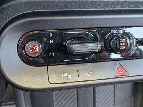 Used 2025 MINI Cooper 2-Door Hardtop FWD image 12