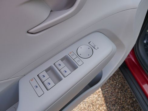 Certified 2025 Hyundai Kona SEL image 14