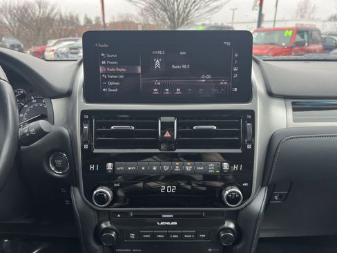 Used 2023 Lexus GX 460 Premium w/ Premium Package image 18