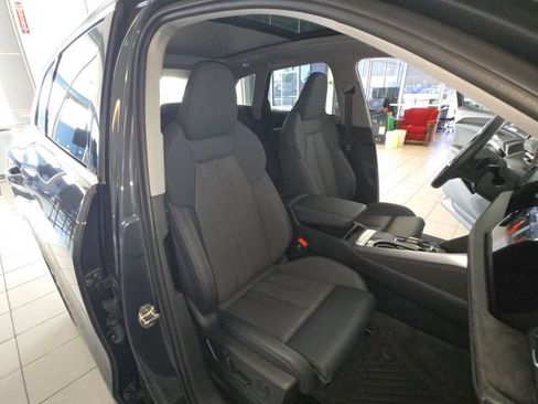 Used 2025 Audi Q5 Premium Plus w/ Premium Plus AWD/4WD image 25