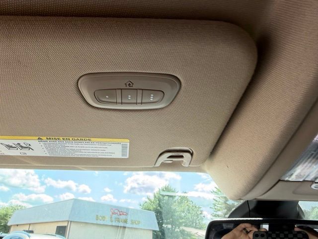 Used 2019 RAM 1500 Laramie AWD/4WD image 25