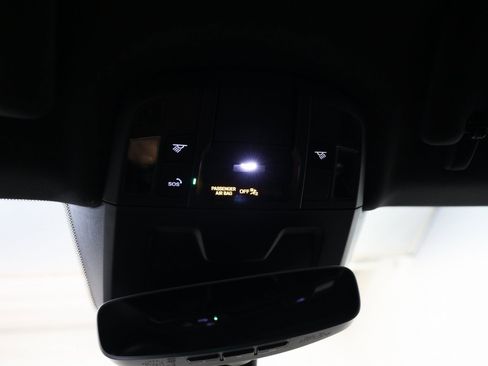 Used 2025 Porsche 911 Carrera w/ Premium Package image 46