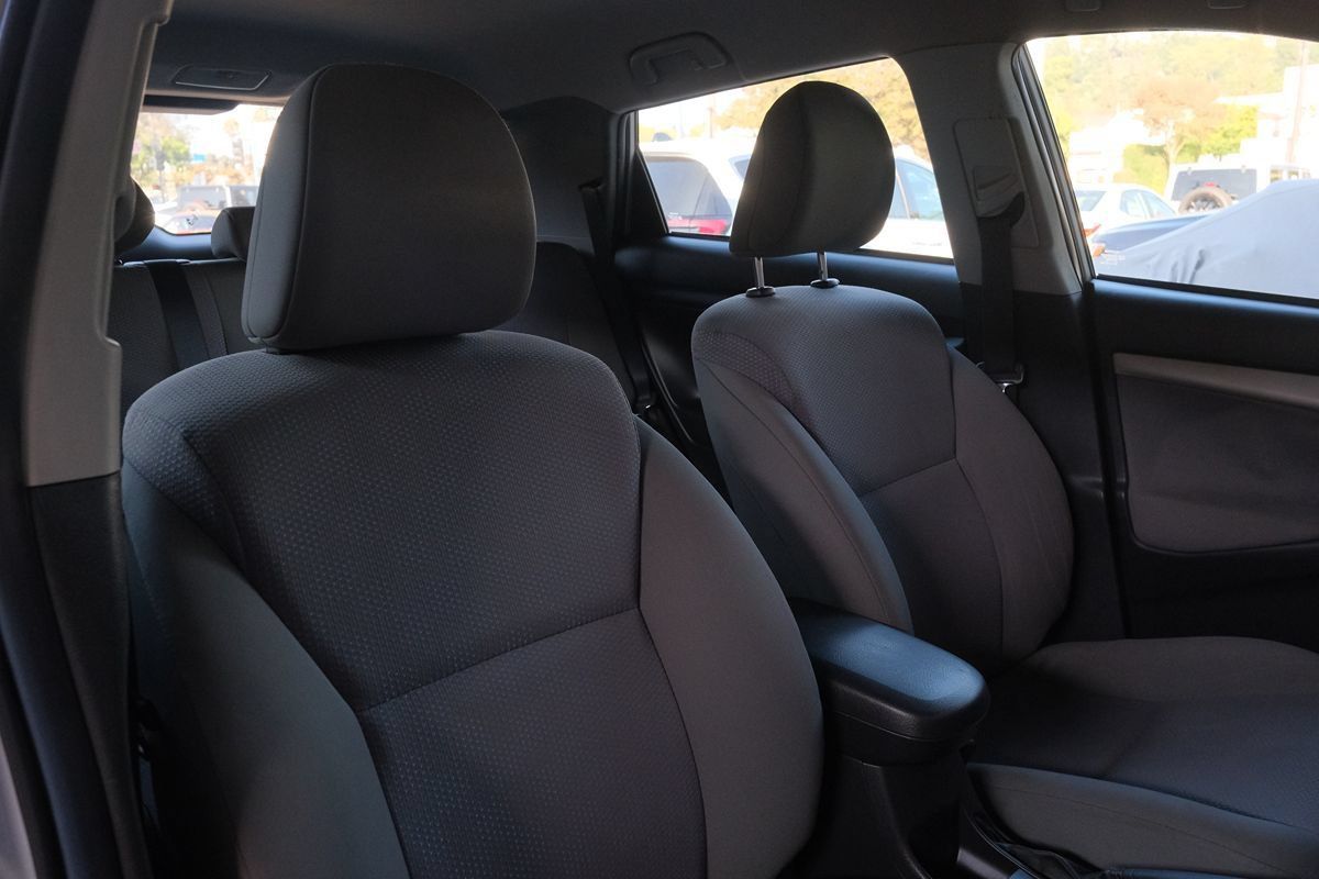 Used 2009 Toyota Matrix FWD image 22