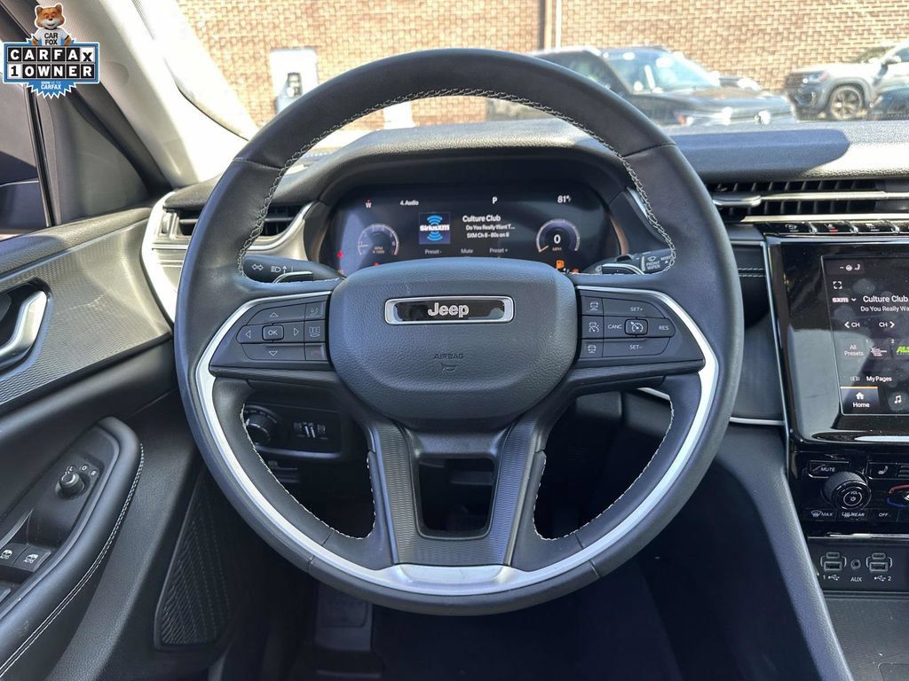 Used 2023 Jeep Grand Cherokee Laredo X w/ Luxury Tech Group I AWD/4WD image 13
