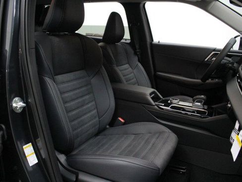 New 2026 Mitsubishi Outlander SE image 19