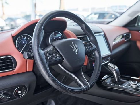 Used 2022 Maserati Levante GT image 20