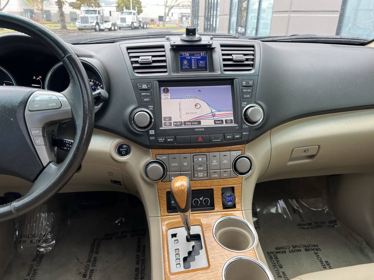 Used 2009 Toyota Highlander Limited AWD/4WD image 16