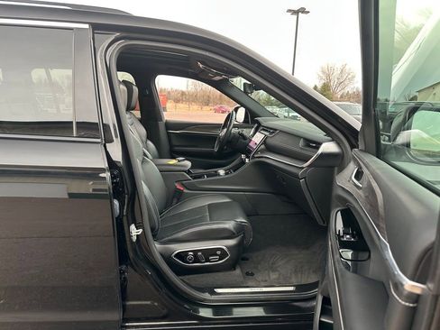 Used 2021 Jeep Grand Cherokee L Overland w/ Advanced Protech Group III image 29