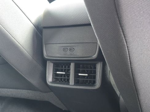 Used 2025 Chevrolet Equinox LT image 26