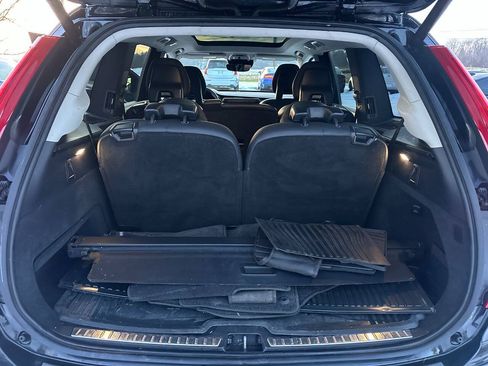 Used 2016 Volvo XC90 T6 Momentum w/ Momentum Plus Package AWD/4WD image 15