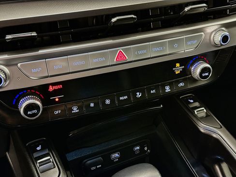 Used 2025 Kia Telluride S image 24