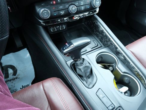 Used 2024 Dodge Durango R/T image 24