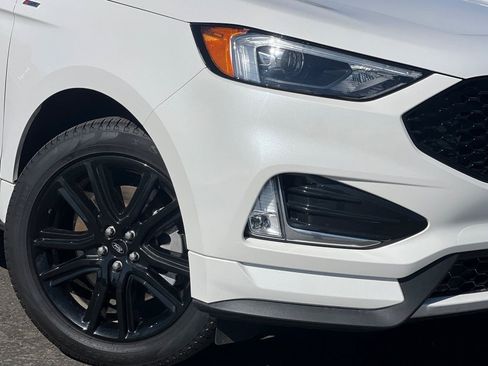 Used 2023 Ford Edge ST-Line w/ Class II Trailer Tow Package image 32