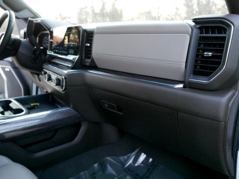 Used 2024 Chevrolet Silverado 3500 LTZ w/ LTZ Convenience Package image 20