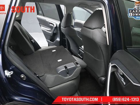 Used 2025 Toyota RAV4 XLE AWD/4WD image 27