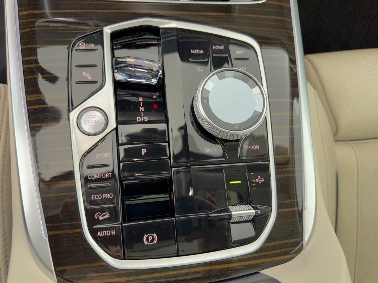 Certified 2026 BMW X7 xDrive40i AWD/4WD image 21
