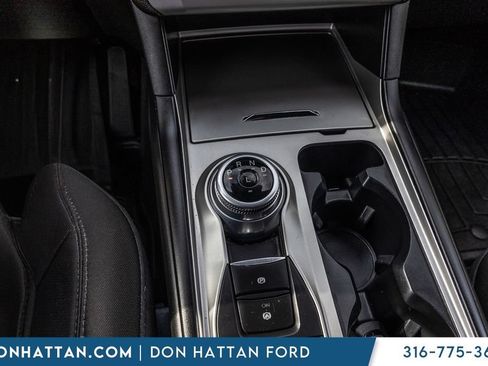 Used 2021 Ford Explorer XLT AWD/4WD image 9