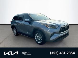 Used 2020 Toyota Highlander Limited FWD video 1