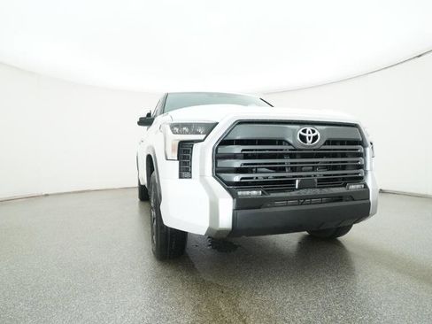 New 2026 Toyota Tundra Limited AWD/4WD image 33