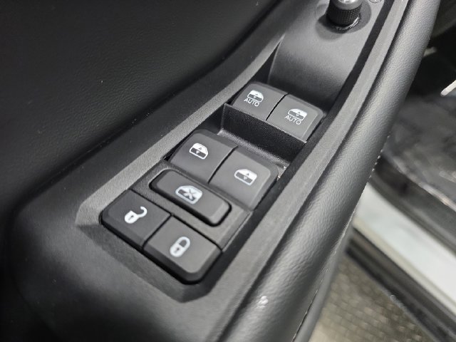 Used 2024 Jeep Grand Cherokee Altitude AWD/4WD image 26