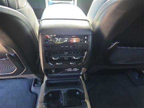 Used 2021 Jeep Grand Cherokee L Laredo image 35