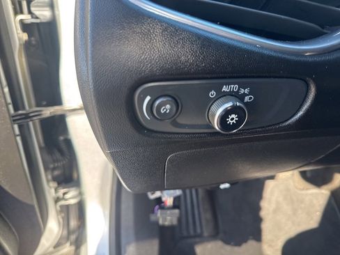 Used 2021 Chevrolet Malibu LT image 13