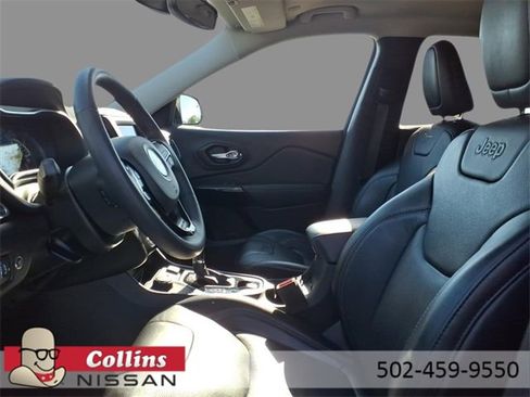 Used 2023 Jeep Cherokee Altitude Lux image 5