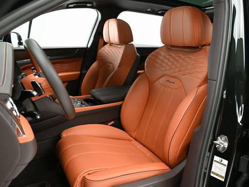 Certified 2025 Bentley Bentayga Extended Wheelbase image 14
