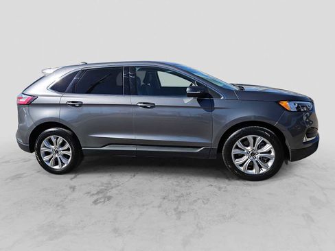 Used 2024 Ford Edge Titanium image 9