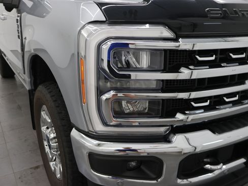 Used 2023 Ford F350 Lariat w/ Lariat Ultimate Package AWD/4WD image 25