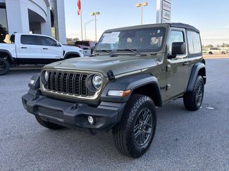 Used 2025 Jeep Wrangler Sport AWD/4WD video 2