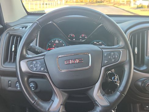 Used 2022 GMC Canyon AT4 image 17