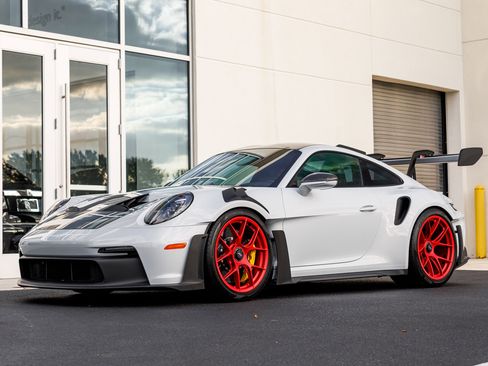 Used 2024 Porsche 911 GT3 RS RWD image 2