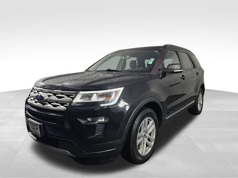 Used 2019 Ford Explorer XLT w/ Equipment Group 201A AWD/4WD image 3