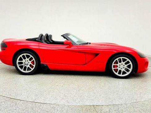 Used 2004 Dodge Viper SRT-10 RWD image 4