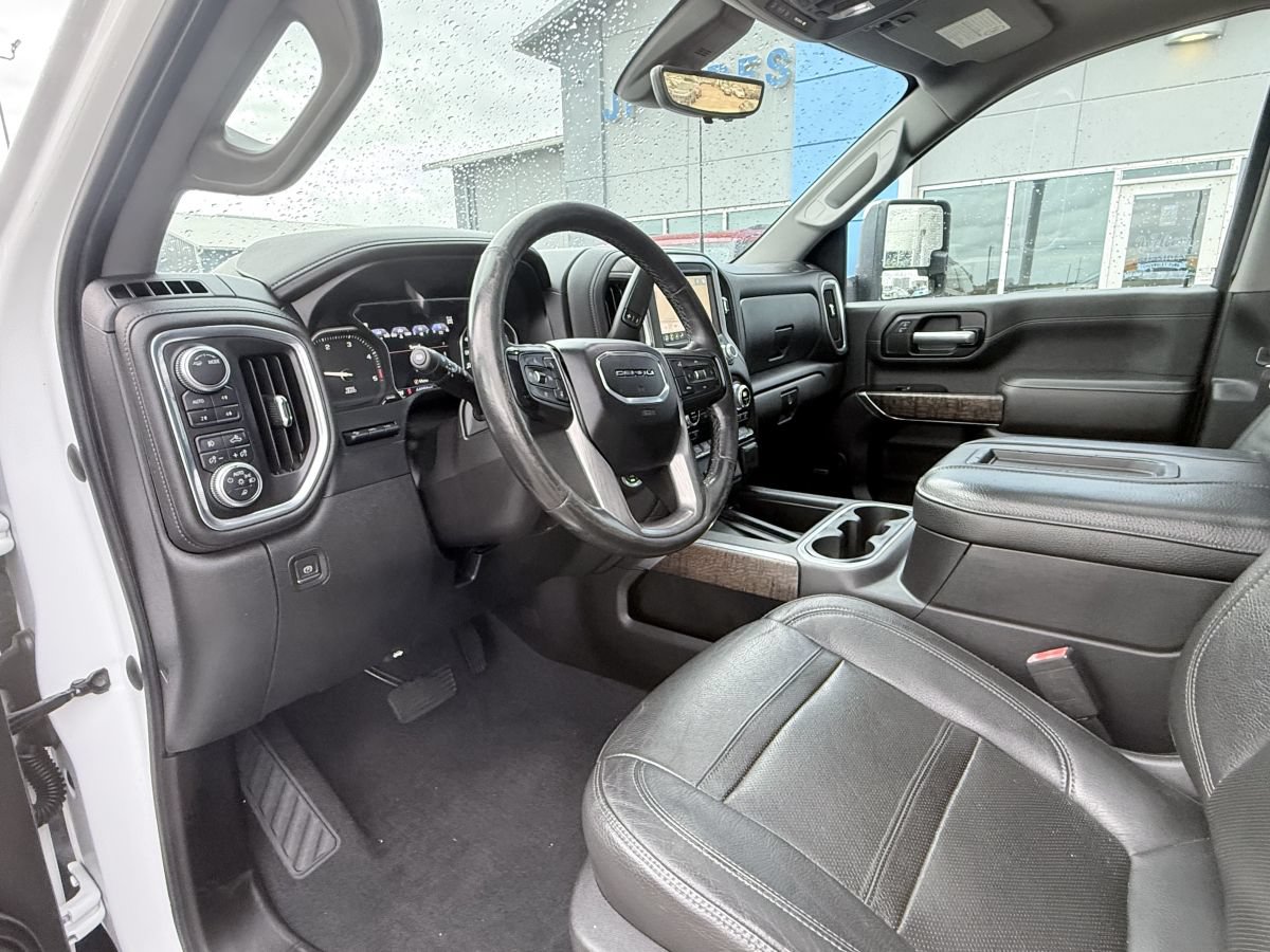 Used 2020 GMC Sierra 2500 Denali w/ Denali Ultimate Package AWD/4WD image 9