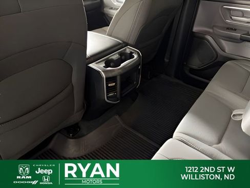 Used 2023 RAM 1500 Big Horn AWD/4WD image 30