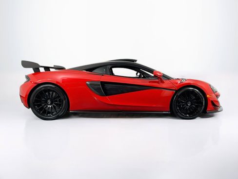 Used 2020 McLaren 620R RWD image 4