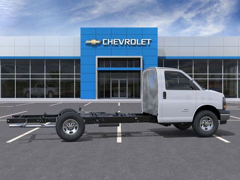 New 2025 Chevrolet Express 3500 w/ Power Convenience Package image 5