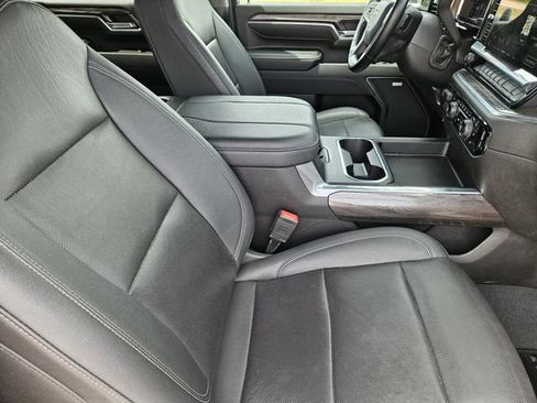 Used 2024 Chevrolet Silverado 2500 LTZ w/ LTZ Plus Package AWD/4WD image 15