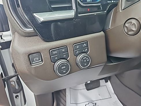 Used 2023 Chevrolet Silverado 1500 LTZ image 11