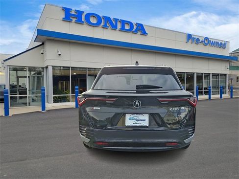 Used 2024 Acura ZDX A-Spec image 5