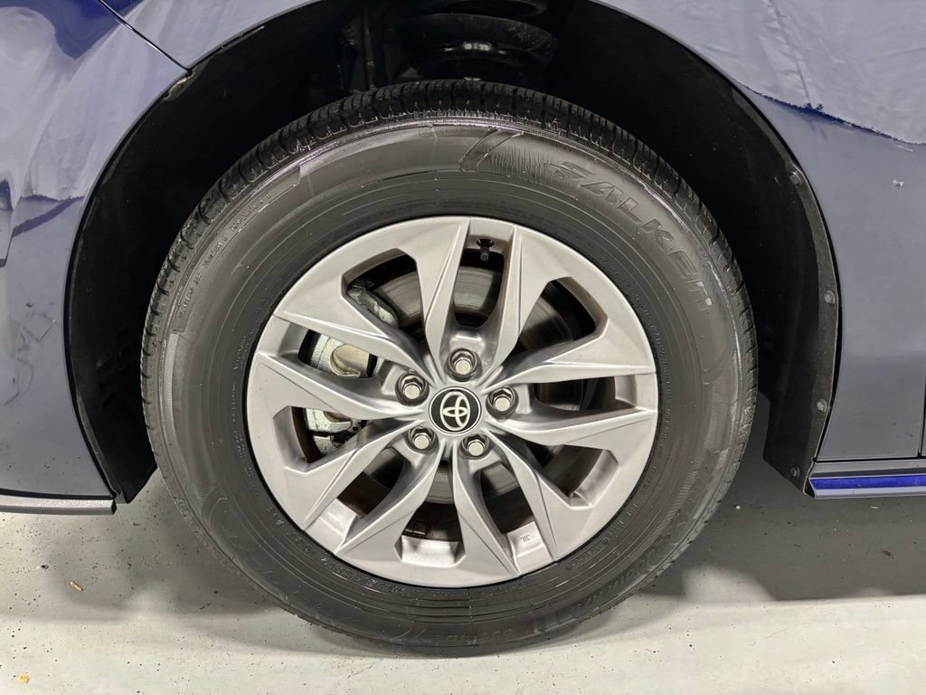 Used 2026 Toyota Sienna LE AWD/4WD image 69